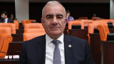 Türk halk müziğinin ve arabesk müziğin sevilen isimlerinden Kahtalı Mıçe,