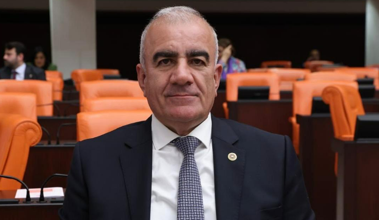 Türk halk müziğinin ve arabesk müziğin sevilen isimlerinden Kahtalı Mıçe,