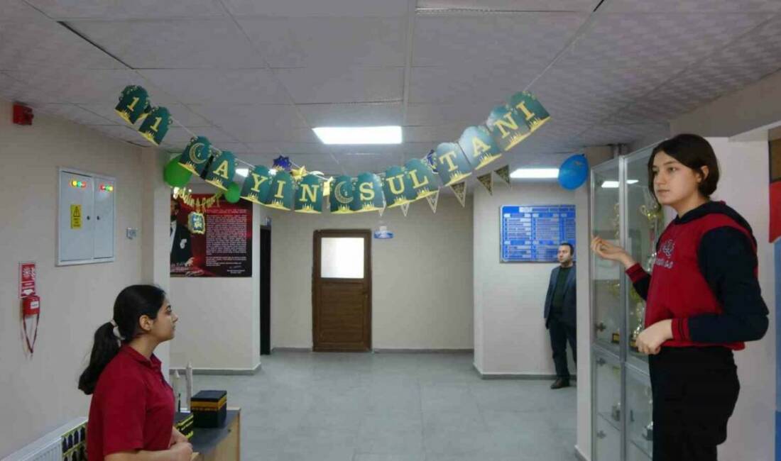 Türkiye Yüzyılı Maarif Modeli kapsamında okullarda ramazan ayı hazırlıkları yapıldı.