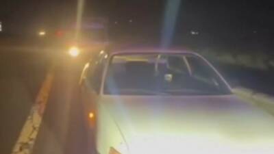 Gaziantep-Şanlıurfa otoyolunda ters yönde seyrettiği tespit edilen 2 araç sürücüsüne