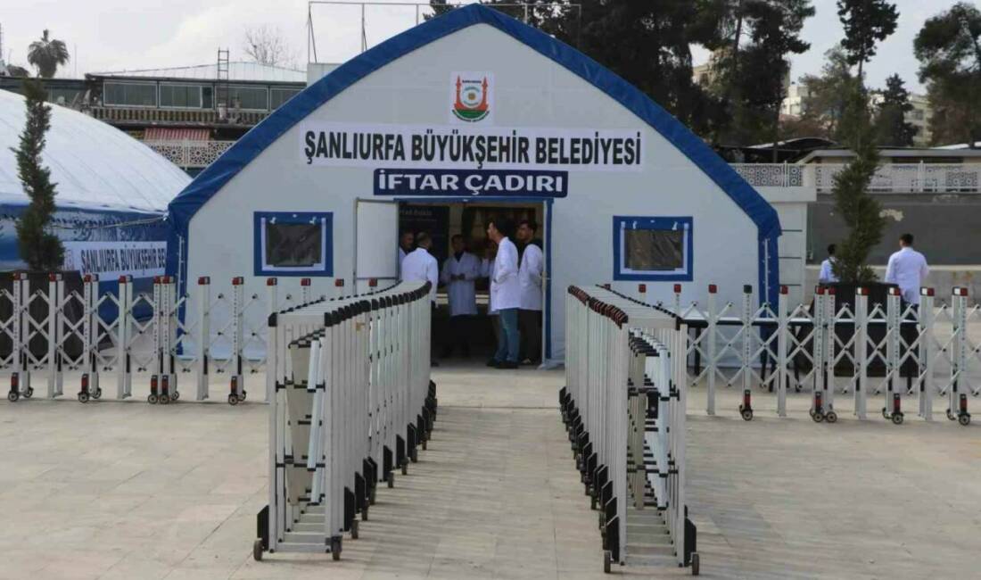 Peygamberler şehri Şanlıurfa’da Ramazan ayı, paylaşma ve dayanışma ruhuyla yaşanıyor.