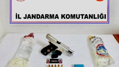 Mardin’de jandarma ekiplerince düzenlenen operasyonda, serum ünitesine gizlenmiş 2 litre