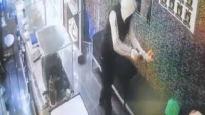 Gaziantep’te 3 şahsın, girdikleri kuyumcuyu biber gazı ile etkisiz hale