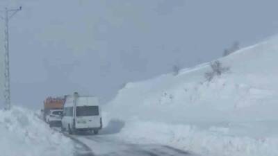 Adıyaman’ın Sincik ilçesinin yüksek kesimlerinde etkili olan kar yağışı ve