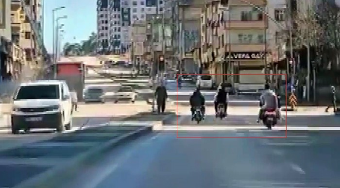 Gaziantep’te çeşitli trafik kurallarını ihlal ettiği anlar kameraya yansıyan 3