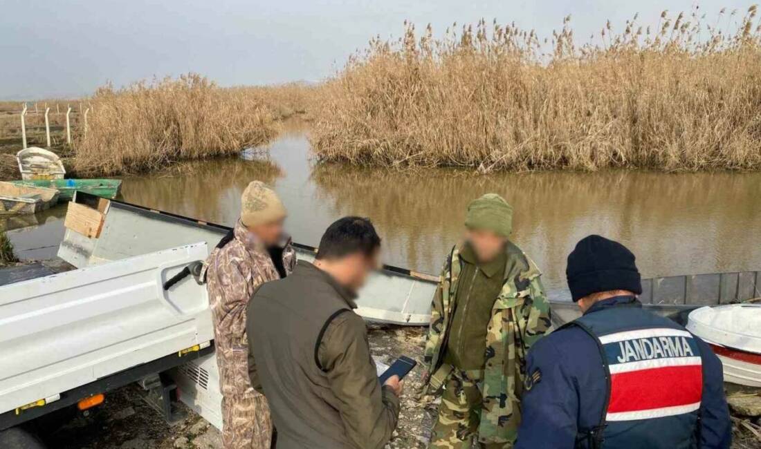 Gaziantep’te yasak bölgede avlanan 3 şahıs, jandarma ekiplerince yakalanarak haklarında