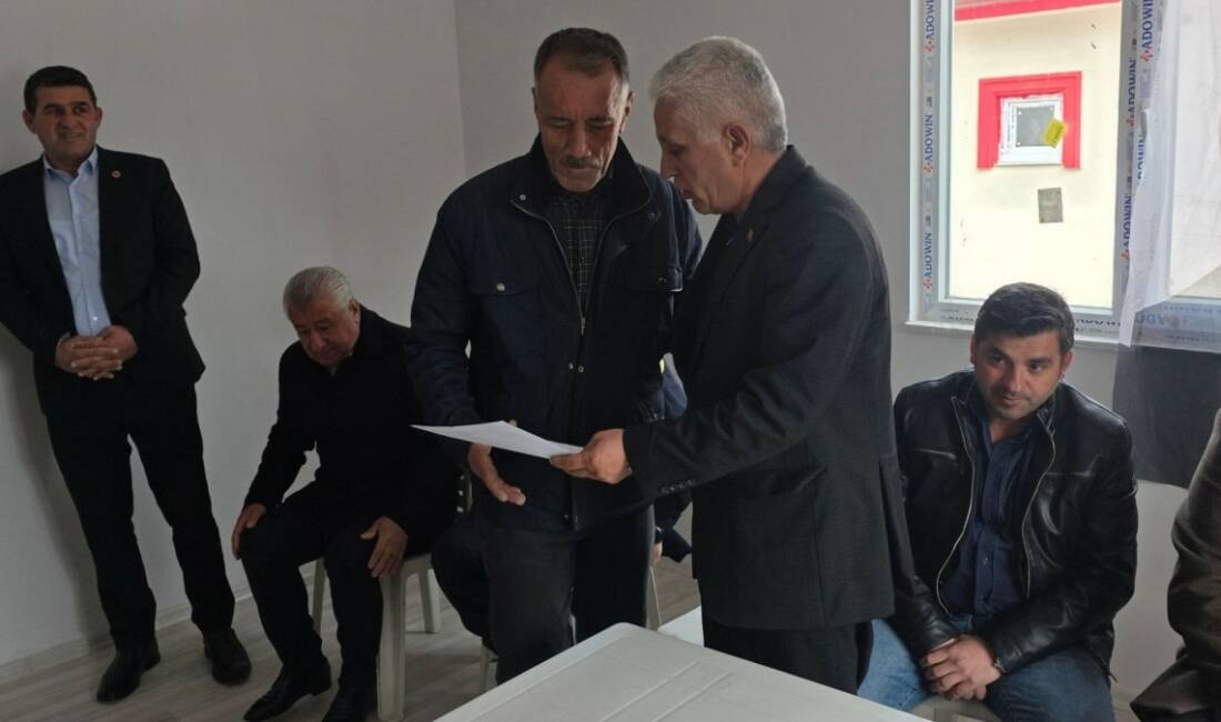 Gölbaşı Kaymakamı Kadir Algın, Hamzalar Köyü'nde inşa edilen deprem konutlarının