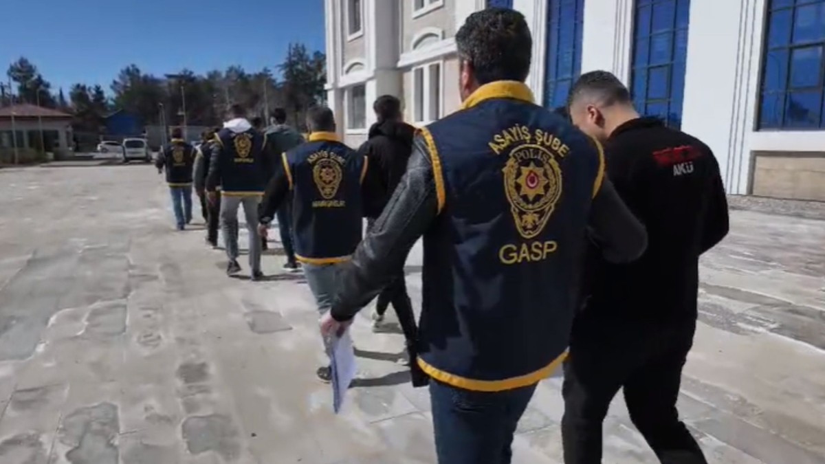 Adıyaman İl Emniyet Müdürlüğü ekiplerince yürütülen "Sanal Devriye" faaliyetleri kapsamında