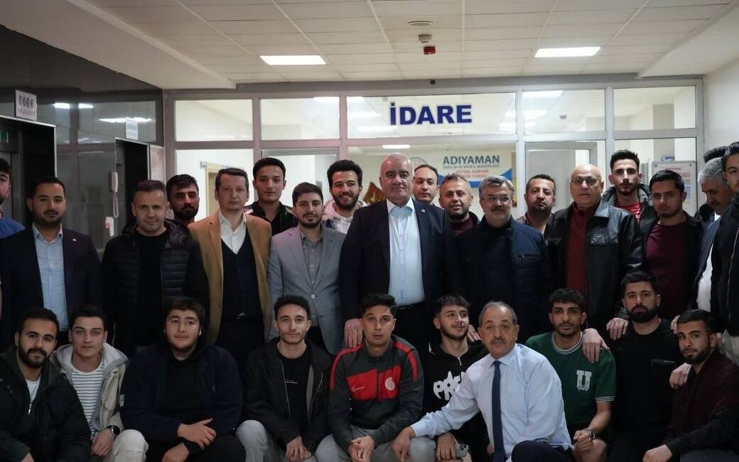 AK Parti Adıyaman Milletvekili Hüseyin Özhan, beraberindeki heyetle birlikte Veysel