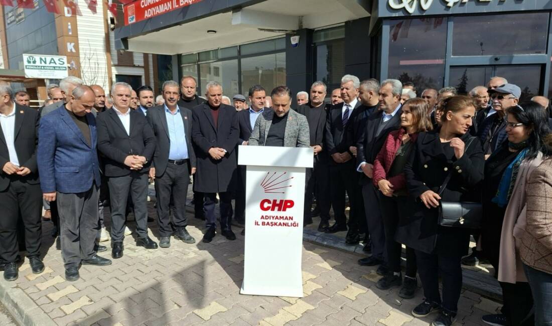 CHP Adıyaman İl Başkanlığı tarafından CHP İl Başkanlığı önünde düzenlenen