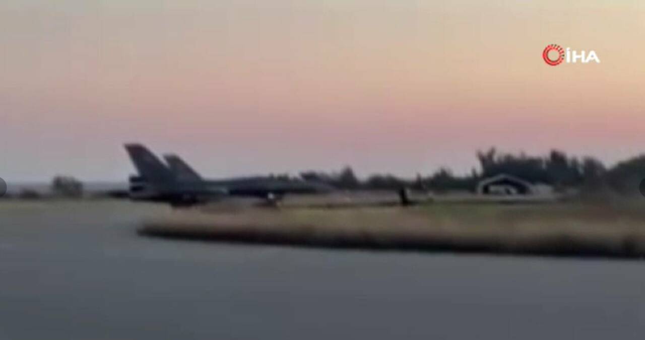 Yunanistan Hava Kuvvetleri’ne ait 4 F-16 savaş uçağı, İran’ın saldırılarının