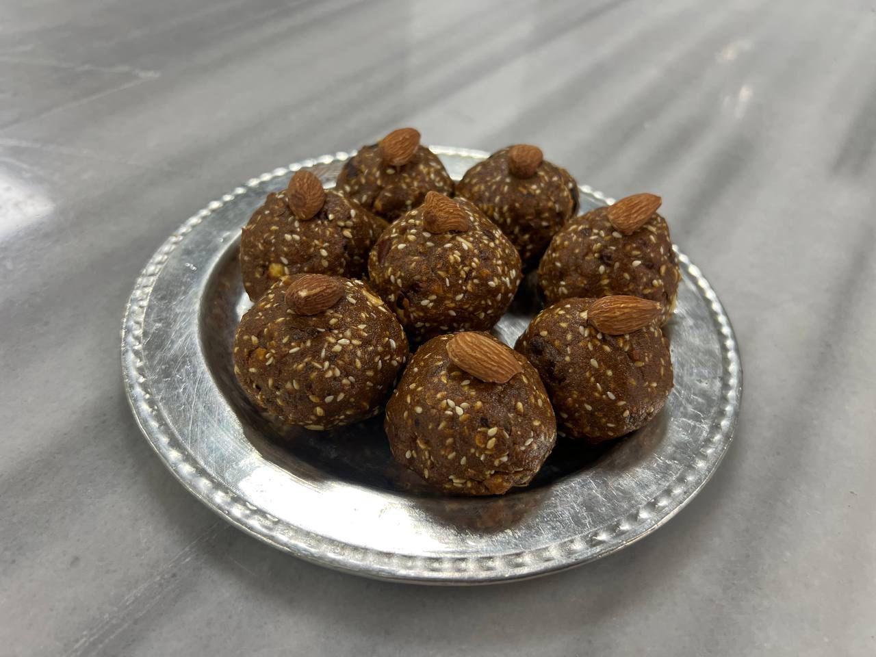 Adıpayam Kadın Kooperatifi, Adıyaman’ın tescilli lezzeti yerli bademi, geleneksel topak