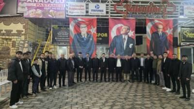 Besni Ülkü Ocakları tarafından düzenlenen geleneksel iftar programında teşkilat üyeleri