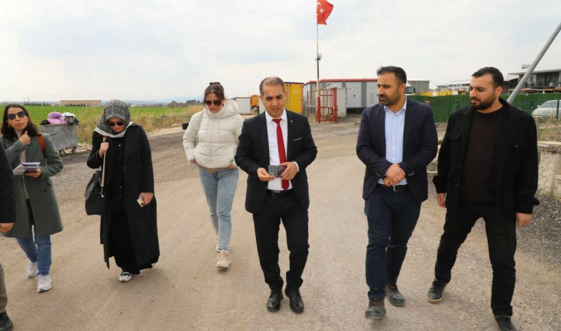 Adıyaman İl Sağlık Müdürü Prof. Dr. Mehmet Şirik, Altınşehir Mahallesinde