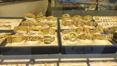 Önemli yatırım araçlarından biri olarak görülen altında yaşanan hareketlilik devam