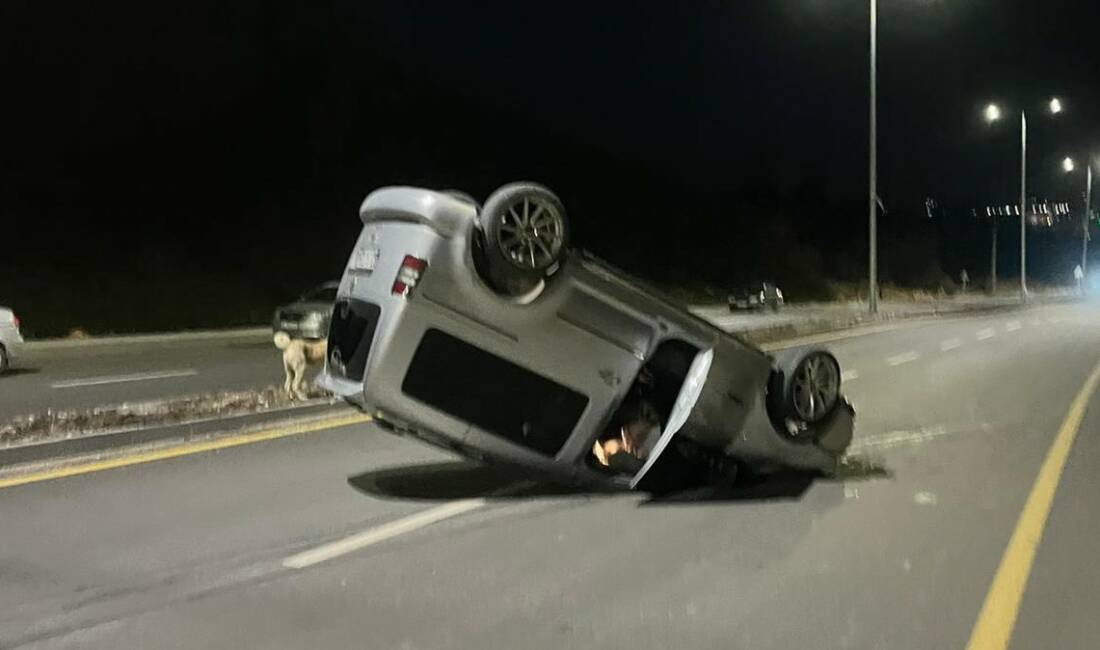 Adıyaman’da, kontrolden çıkan bir hafif ticari araç takla atarak ters