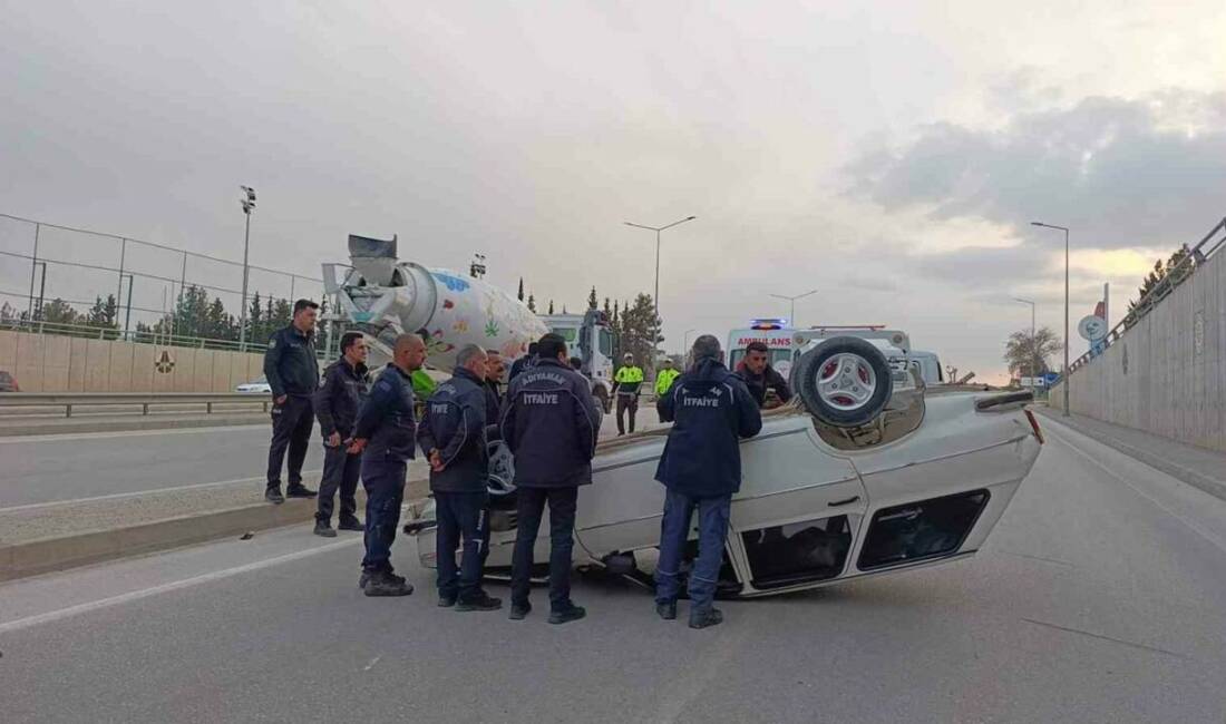 Adıyaman’da meydana gelen kazada kontolden çıkarak takla atan araçtaki 3