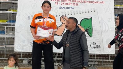 Şanlıurfa’da düzenlenen Gençler B Bilek Güreşi Türkiye Şampiyonasında Adıyamanlı sporcu
