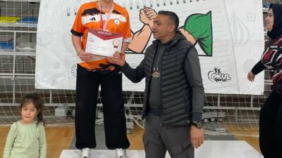 Şanlıurfa’da düzenlenen Gençler B Bilek Güreşi Türkiye Şampiyonasında Adıyamanlı sporcu