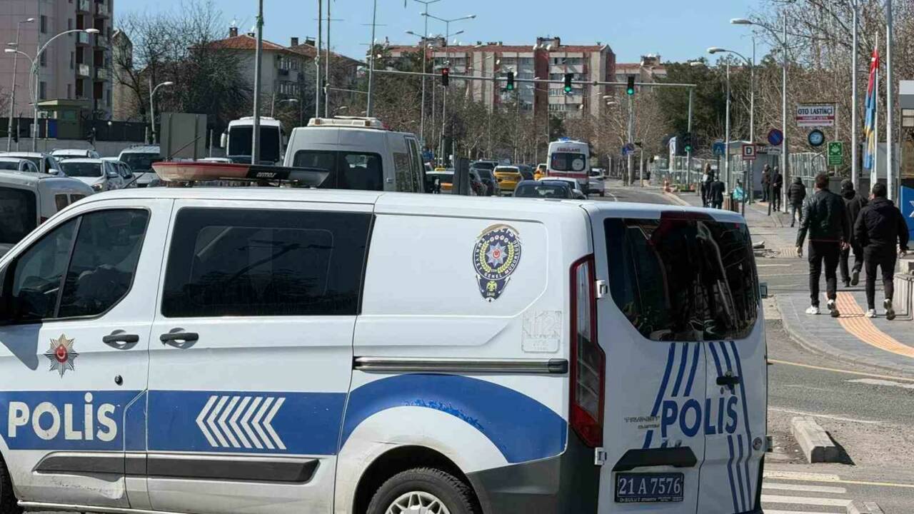 Diyarbakır’da, hakkında yürütülen soruşturma kapsamında tutuklanan şahıs, adliye çıkışı kaçmaya