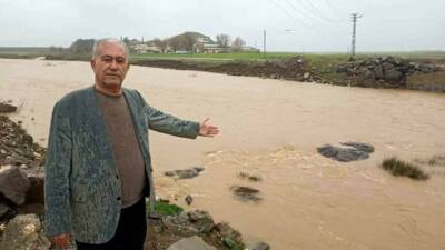 Gaziantep’in Araban ilçesinde sağanak yağış etkili oldu. Yağış nedeniyle oluşan
