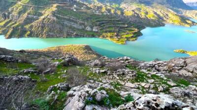 Adıyaman’ın Gerger ilçesinde baharın gelişiyle birlikte doğa yeniden canlanırken, bölgede