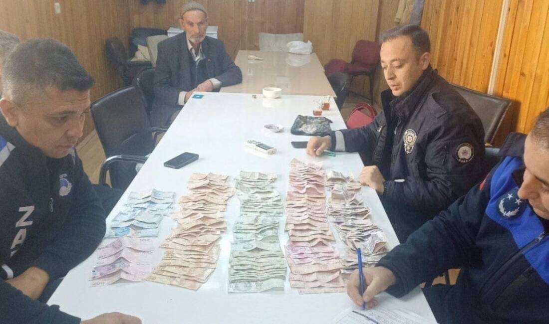 Şeriban ÖZÇAKMAK - Adıyaman'da zabıta ve emniyet ekiplerinin ortaklaşa gerçekleştirdiği