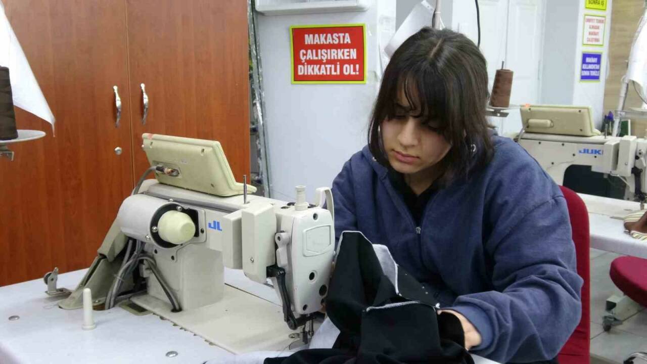 Hacı Muzaffer Bakbak Kız Mesleki ve Teknik Anadolu Lisesi, moda