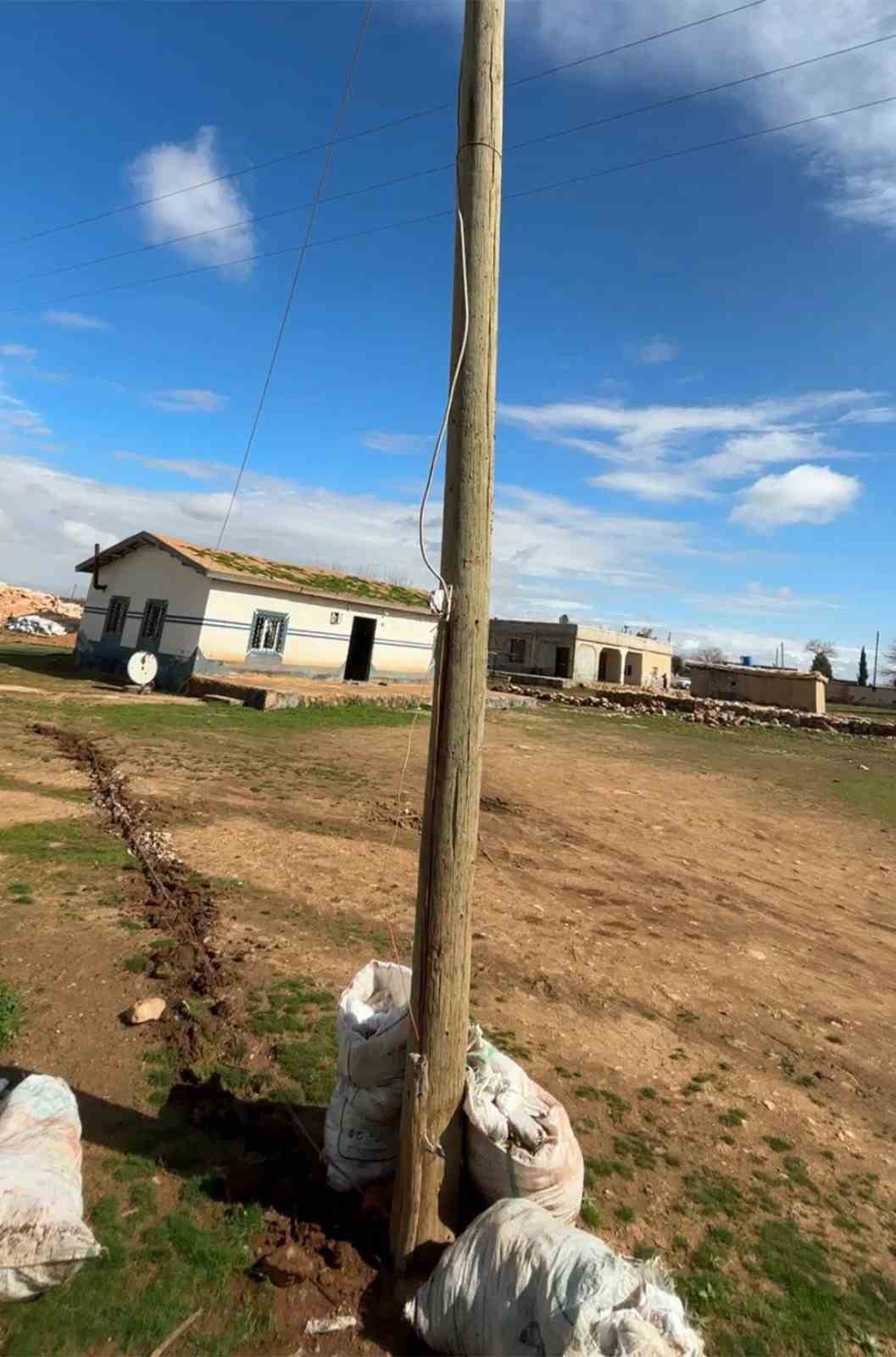 Dicle Elektrik, Şanlıurfa’nın Harran ilçesinde gerçekleştirdiği kaçak kontrol çalışmasında dikkat