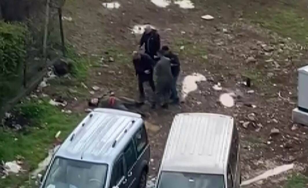 Diyarbakır’da iki grup arsında çıkan bıçaklı kavga, cep telefonu kamerasına