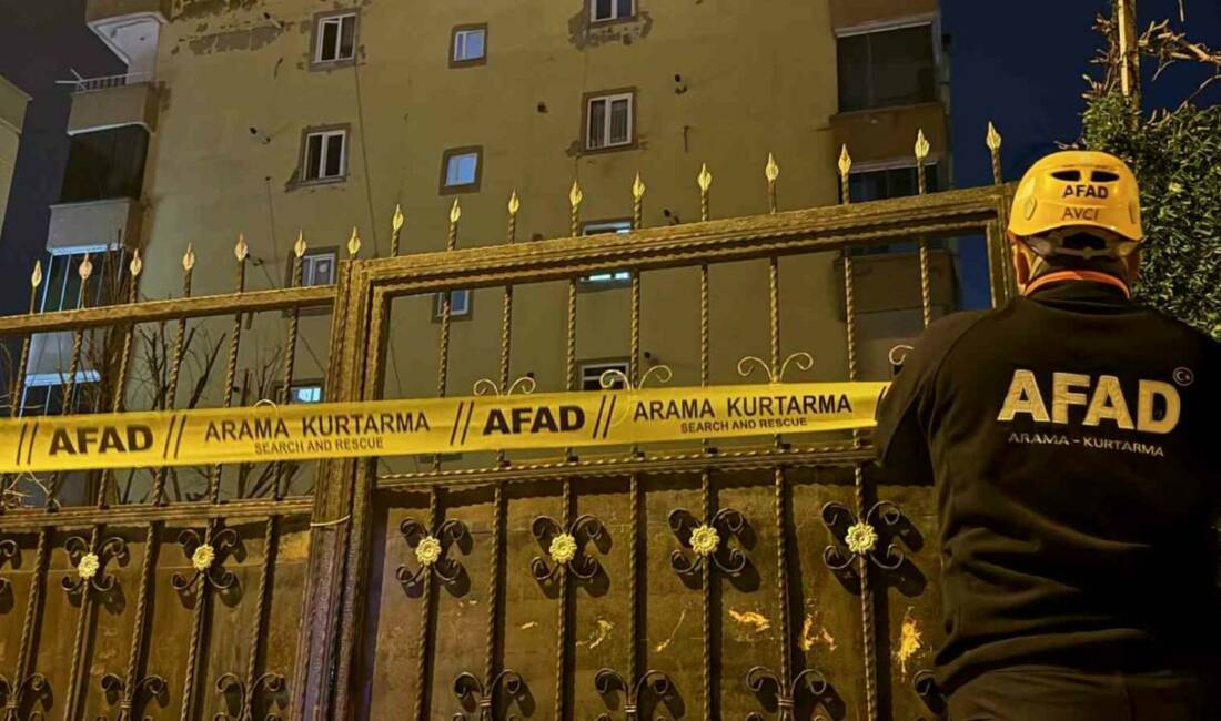 Diyarbakır’ın Bağlar ilçesindeki Habib Apartmanı, kolonlarındaki çatlama sesi nedeniyle tedbir