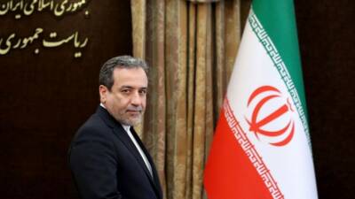 İran, İsrail'e gece saatlerinde düzenlediği yeni füze saldırısıyla misillemelerini artırdı.