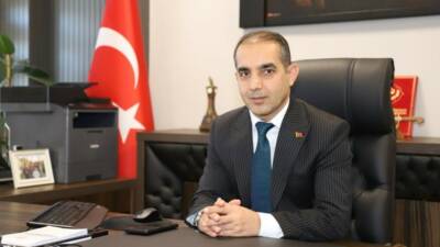 Prof. Dr. Mehmet Şirik, Ramazan Bayramı öncesinde vatandaşlara tatlı ve