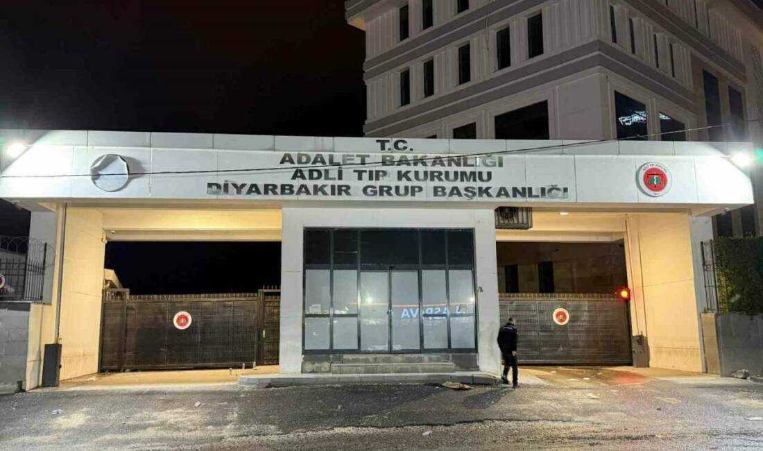 Diyarbakır’ın Kocaköy ilçesinde bir kişi, iddiaya göre eşini başka bir