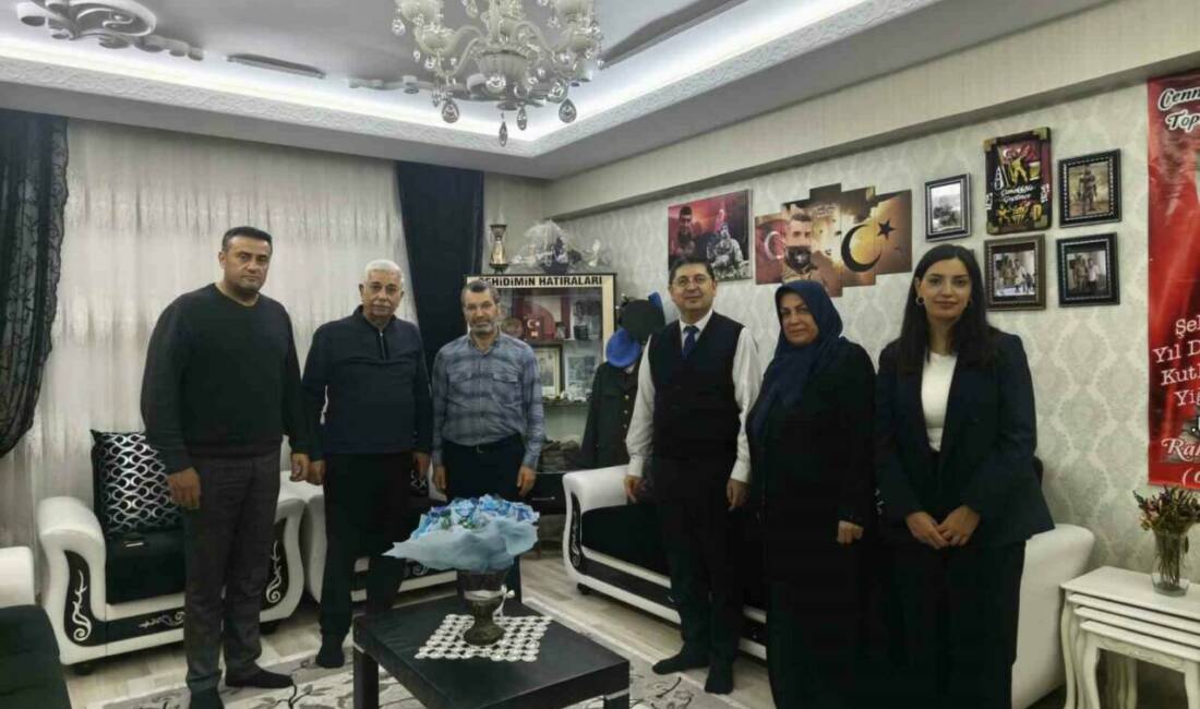 Anadolu Basın Birliği Yönetim Kurulu Üyeleri 18 Mart Şehitleri Anma