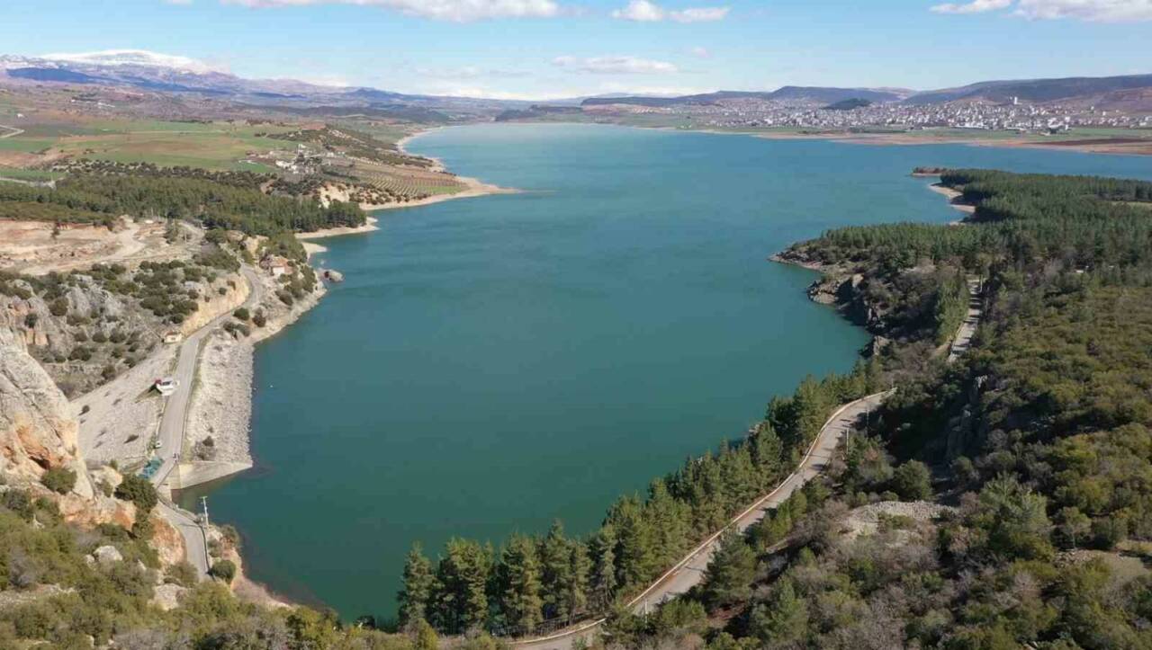 Gaziantep’e su sağlayan Kartalkaya Barajı’nın doluluk oranı yağışların ardından yüzde