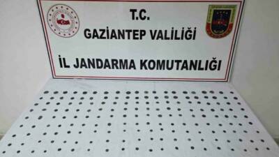 Gaziantep’te jandarma ekiplerinin operasyonu sonucu tarihi eserleri piyasaya sürmeye çalışan