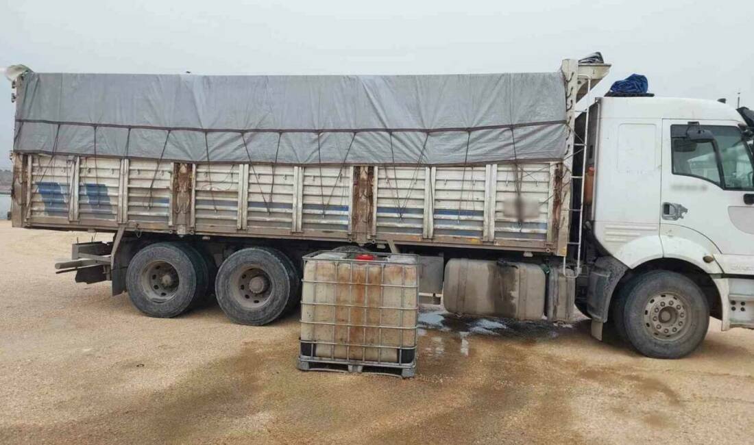 Gaziantep’te jandarma ekiplerinin kaçakçılıkla mücadele kapsamında yürüttüğü çalışmada, bir araçta