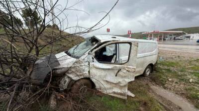Adıyaman’da midibüsün şarampole yuvarlanması sonucu 1 kişi yaralandı.