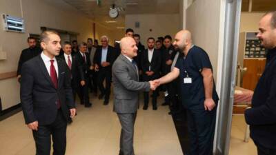 Adıyaman'da Ramazan Bayramı dolayısıyla görev başında olan personellerin bayramı kutlandı.