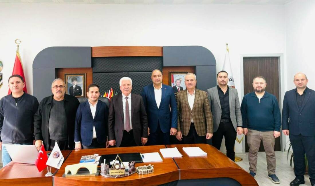 Hak-İş Konfederasyonuna bağlı Hizmet-İş Sendikası tarafından Diyarbakır’ın Çermik İlçe Belediyesi