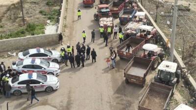 Gaziantep’te jandarma ekipleri, "Reflektör Tak, Görünür Ol" projesi kapsamında Araban