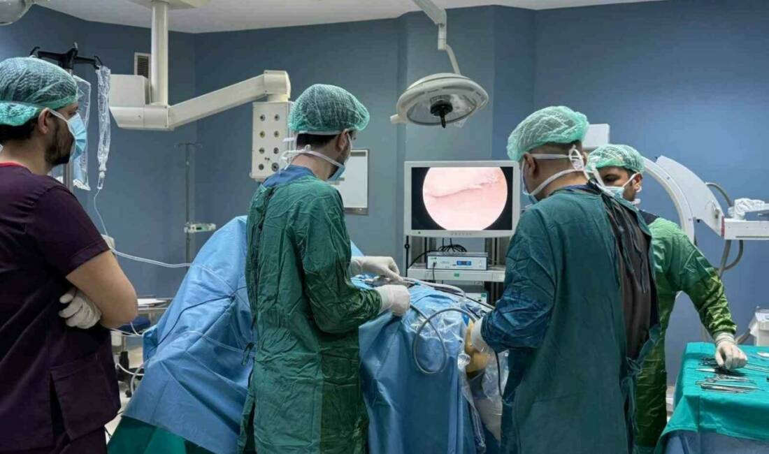 Adıyaman'ın Kahta Devlet Hastanesi'nde uzun süredir yapılamayan artroskopik menisküs ameliyatı