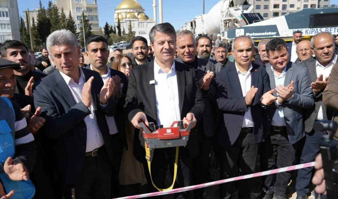 Adıyaman’ın Karapınar Mahallesi’nde yapılacak Atatürk Parkı’nın temeli düzenlenen törenle atıldı.