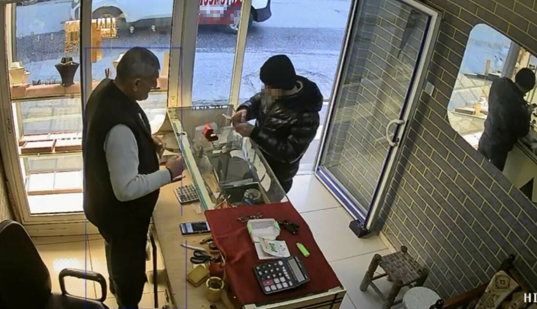 Kuyumcudan 60 bin lira değerinde altın yüzük çalan şahıs kayıplara