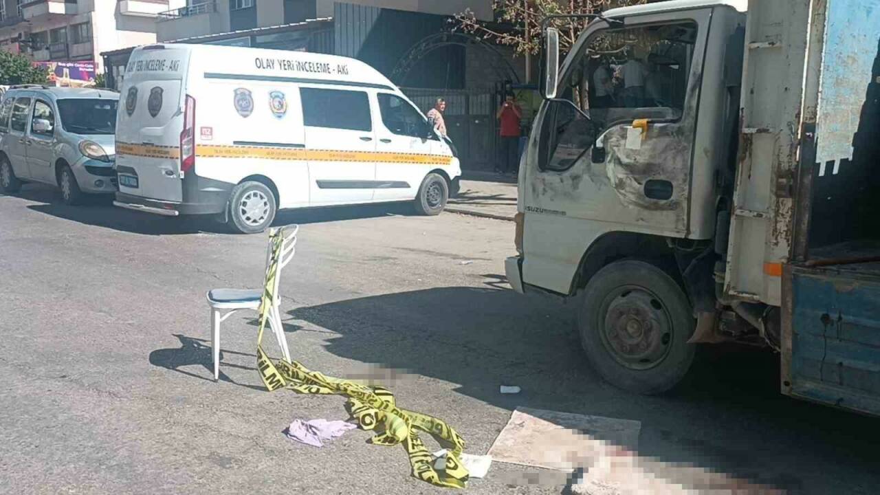 Gaziantep’te kuzenler arasında alacak verecek meselesi nedeniyle çıkan kavgada kalbinden