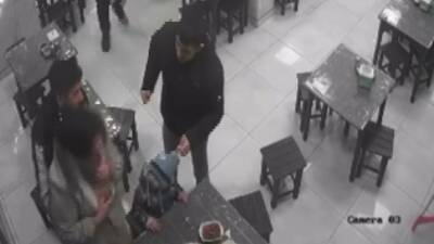 Gaziantep’te, ailesiyle birlikte bir lokantada yemek yerken soluk borusuna lokma