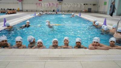Şehitkamil Belediyesi, Gaziantep'teki ilkokul ve ortaokul öğrencilerine yönelik yüzme eğitimi