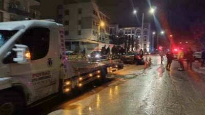 Adıyaman'da bir otomobilin alt yapı çukuruna düşmesi sonucu sürücü yaralandı