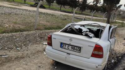 Adıyaman’da, otomobilin şarampole yuvarlanması sonucu 3 kişi yaralandı.